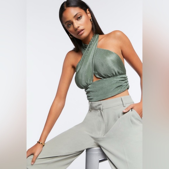 Forever 21 Crisscross Plisse Halter Top, Green, Size Small - Picture 1 of 4